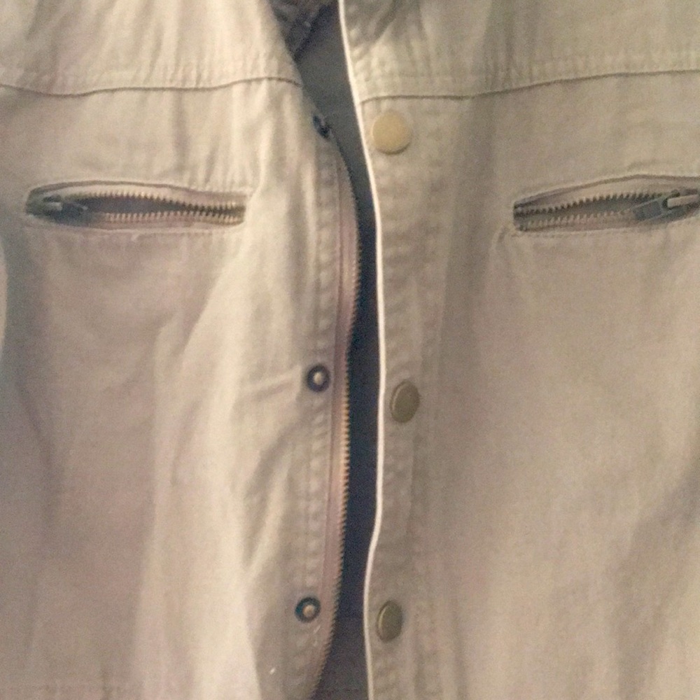 Brown Jacket With Beautiful Pattern - image 5